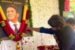 Allu Arjun Shiva Rajkumar, Puneeth Rajkumar latest, allu arjun visits puneeth rajkumar s family, Puneeth rajkumar