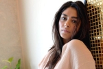 Mrunal Thakur Instagram, Mrunal Thakur, mrunal thakur flaunts her curves, Photoshoot