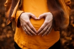 signs of high blood pressure during pregnancy, signs of high blood pressure during pregnancy, high blood pressure on rise among older pregnant women study, Pomegranate juice