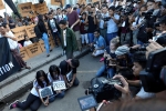 Reuters Reporters, Wa Lone, dozens protest against jailing of reuters reporters, Kyaw soe oo