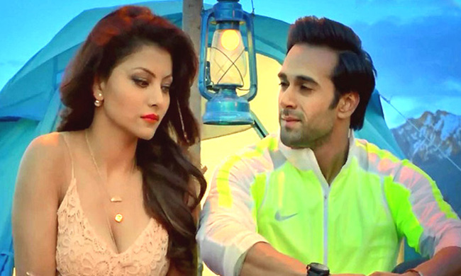 /media/k2/galleries/50395/Sanam-Re-Movie-Stills-08