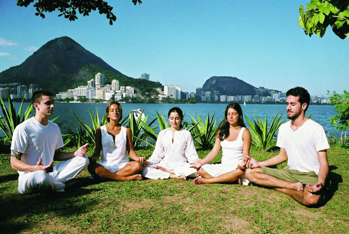 /media/k2/galleries/59093/new-year-with-Yoga-G1