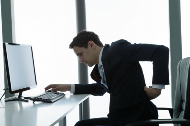 Bad Posture During Computer Use Leads to Back Pain