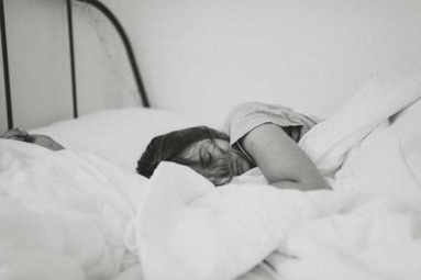 6 Dangerous Side Effects of Oversleeping