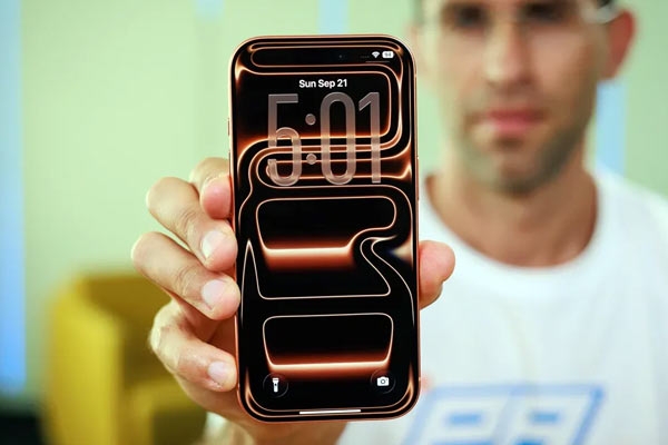 iPhone 18 Pro Max Could Sport Familiar Design of 17 Series iPhone 18 Pro Max Could Sport Familiar Design of 17 Series